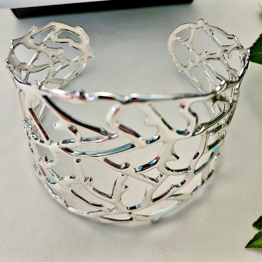 Nautical Escape Cuff Bracelet - Picture 2 of 5